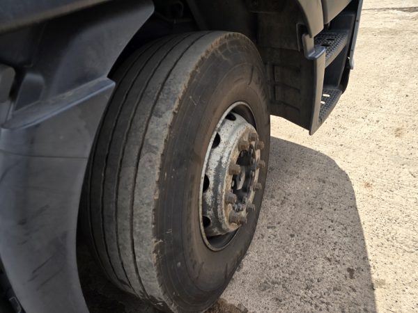 IVECO STRALIS 6X2 TRACTOR UNIT - Image 12