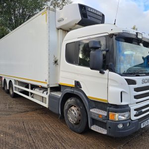 SCANIA P320 6X2 BOX TRUCK