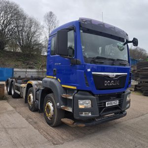 MAN TGS 32-400 8X4 CHASSIS CAB