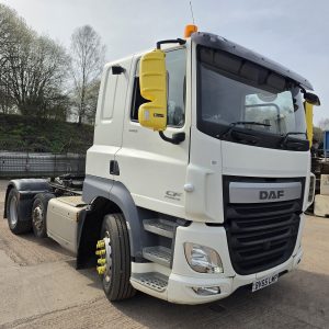 DAF CF460 6X2 HORSE HAULER