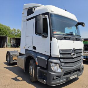 MERCEDES 1843 4X2 TRACTOR UNIT 2017