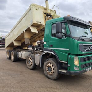 VOLVO FM410 8X4 TIPPER